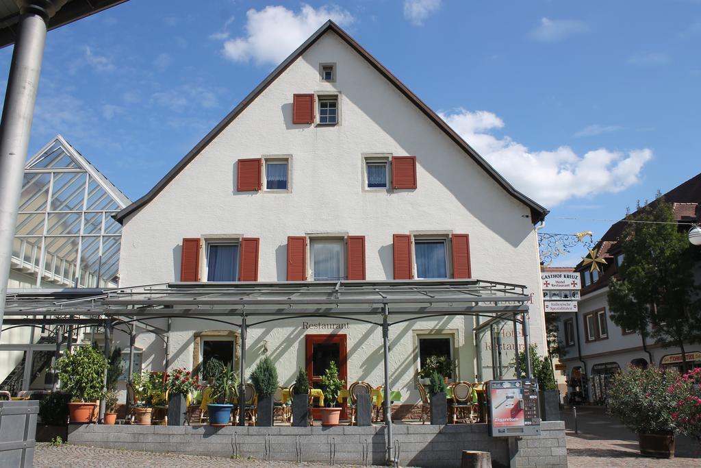 ホテルGasthof Kreuz ハイタースハイム エクステリア 写真